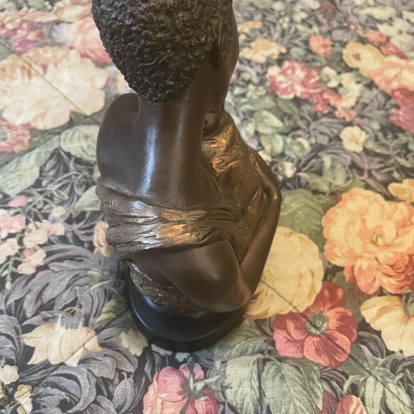 Sculpture - Picture 3 of 5